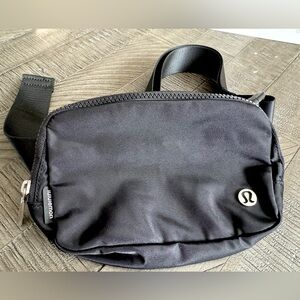 Lululemon Everywhere Belt Bag